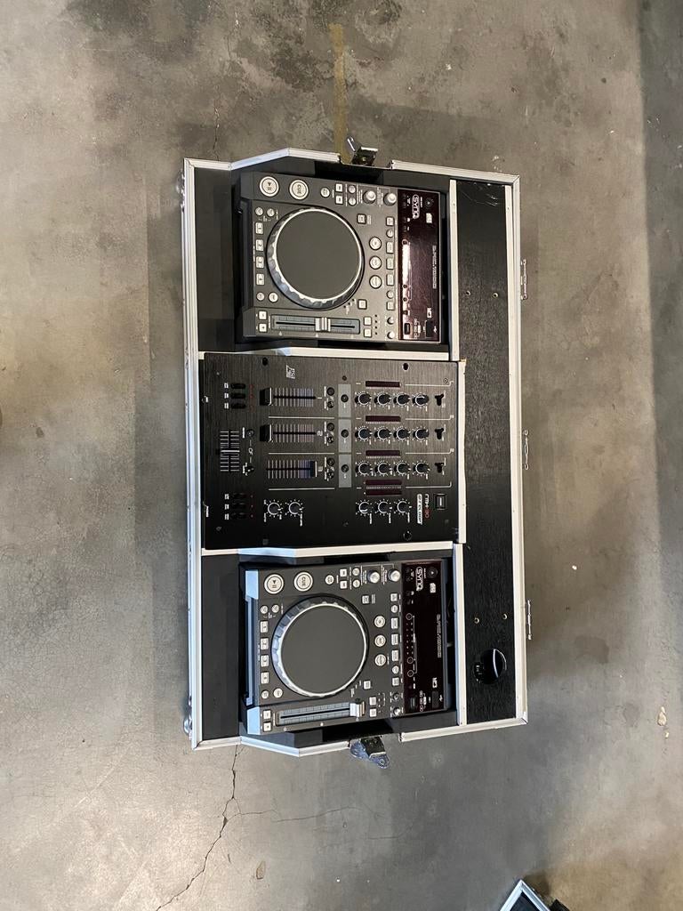 Reloop mixer met 2 cd en usb spelers, Musique & Instruments, DJ sets & Platines, Enlèvement, Comme neuf, Reloop