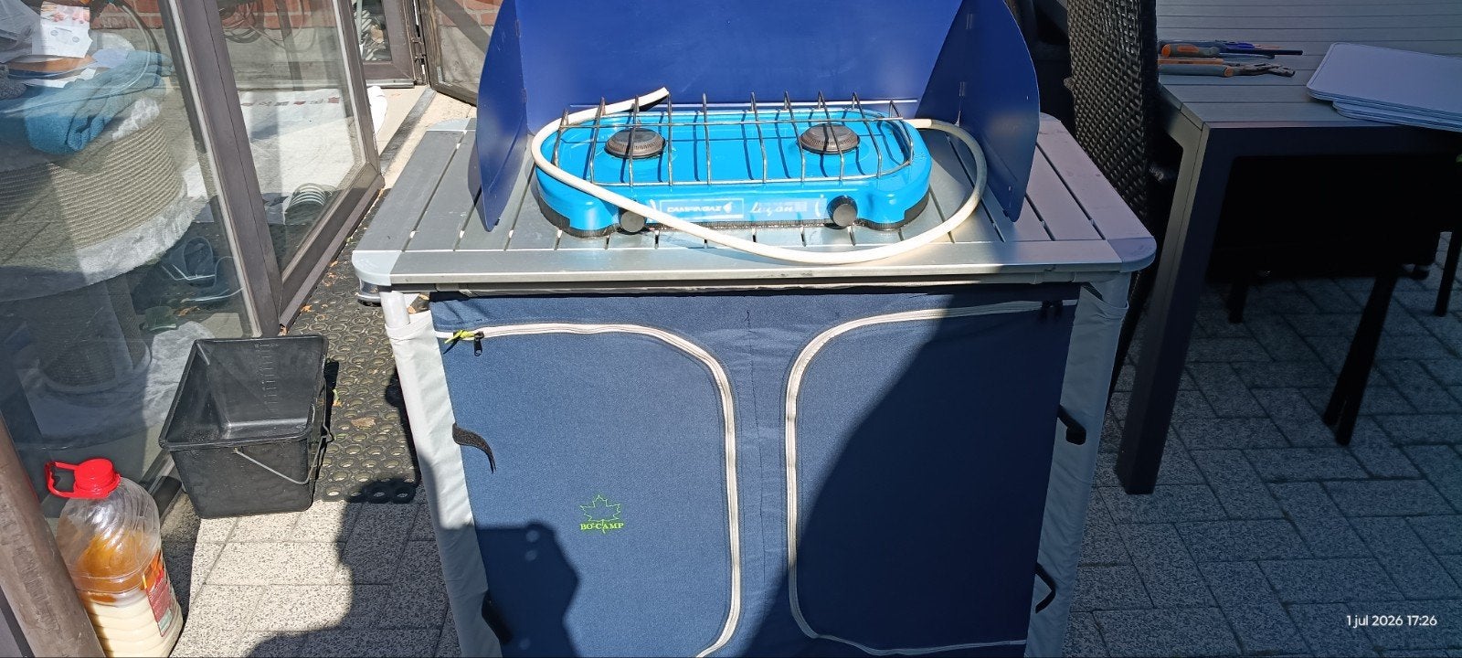 Kampeer keukenkast + campingvuur en campingtafel, Ophalen