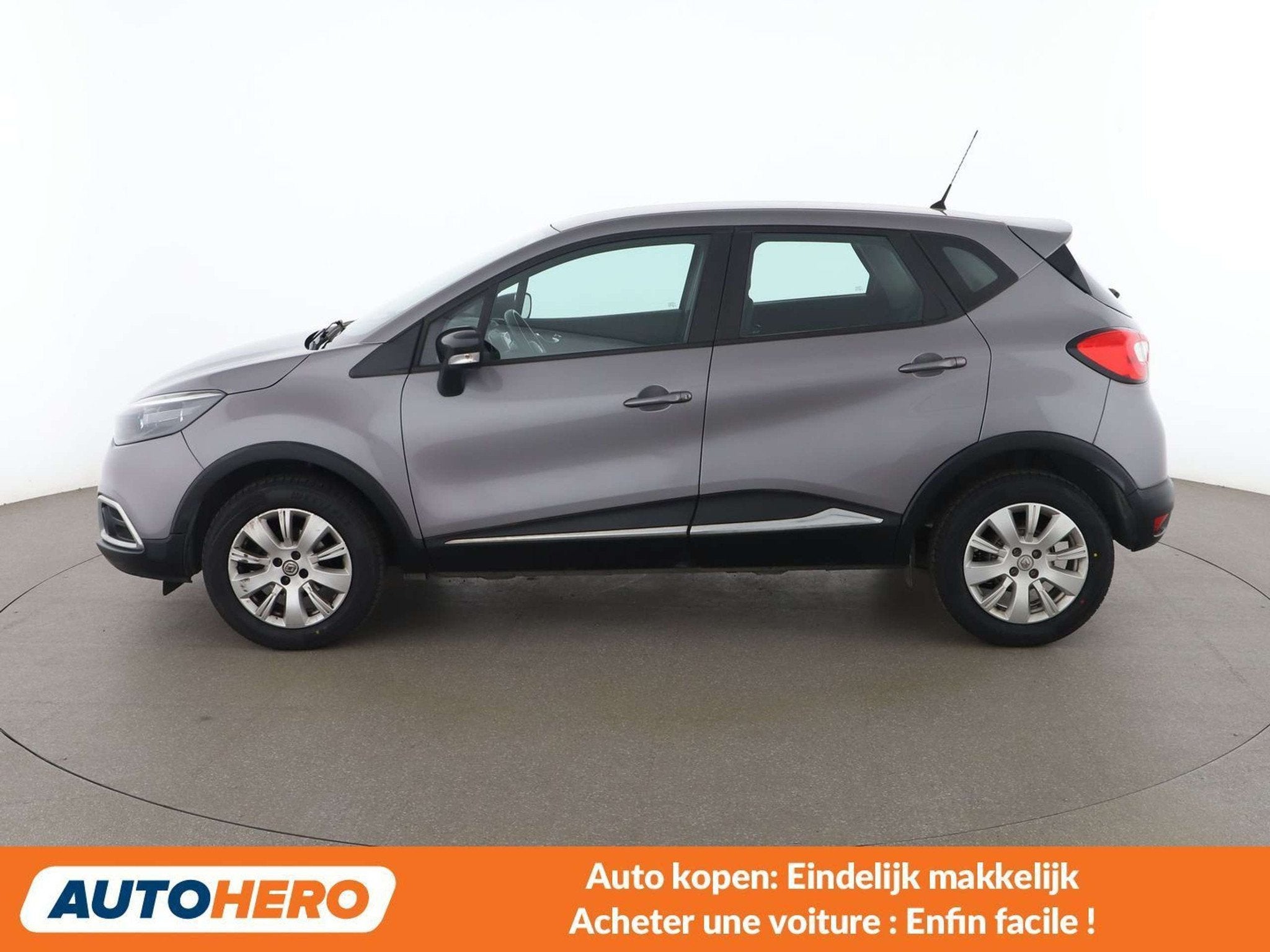 Renault Captur 0.9 Energy Zen (bj 2017), Voorwielaandrijving, Stof, Gebruikt, Zwart