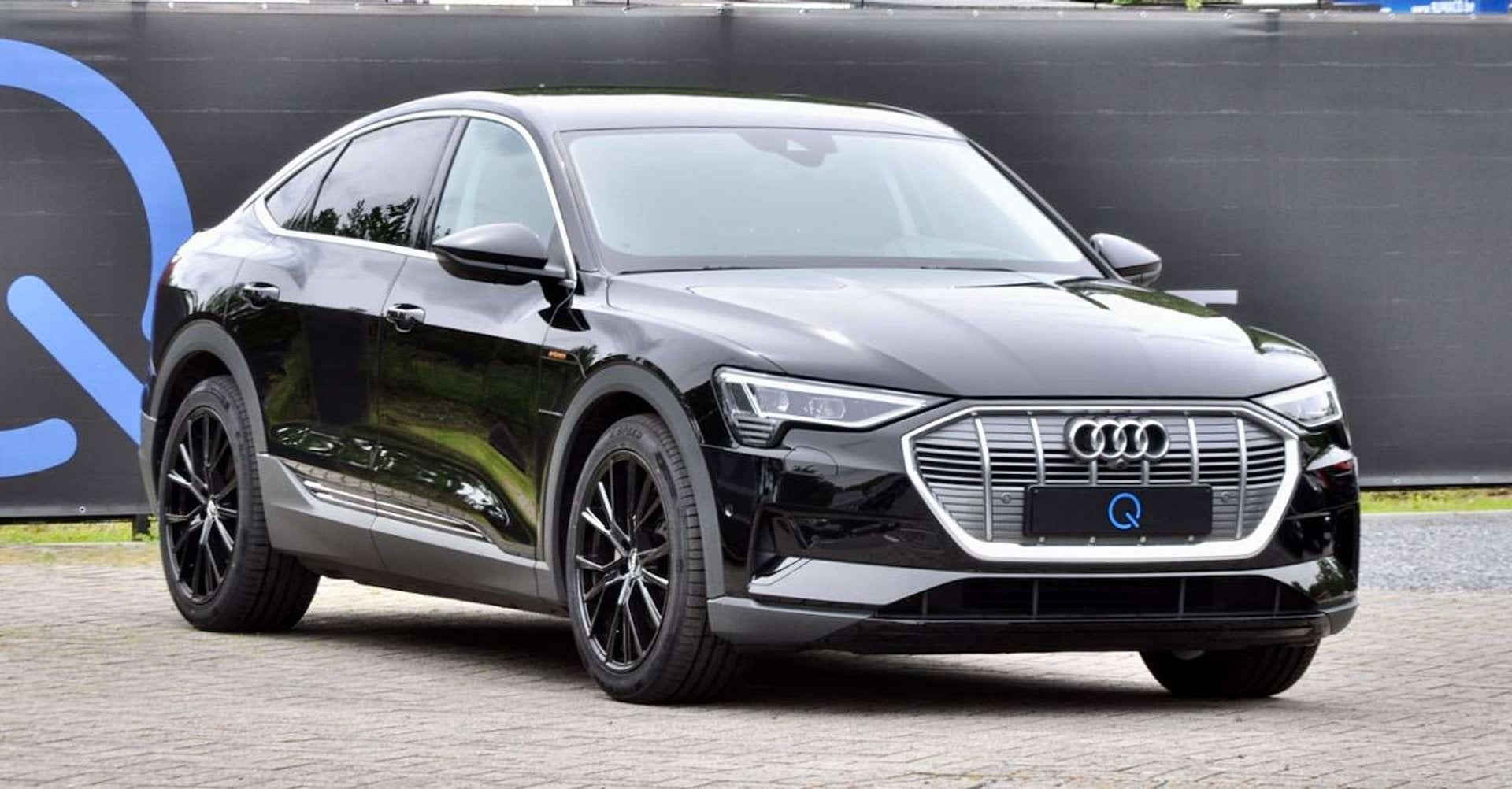 Audi e-tron 50 SPORTBACK QUATTRO GPS 360CAM CARPLY ELEKKOF, Auto's, Automaat, Gebruikt, 313 pk, Zwart