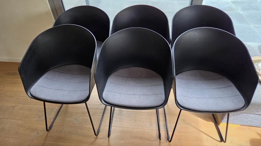 Design eetkamerstoelen (6) in goede staat., Ophalen, Gebruikt, Zwart, Metaal