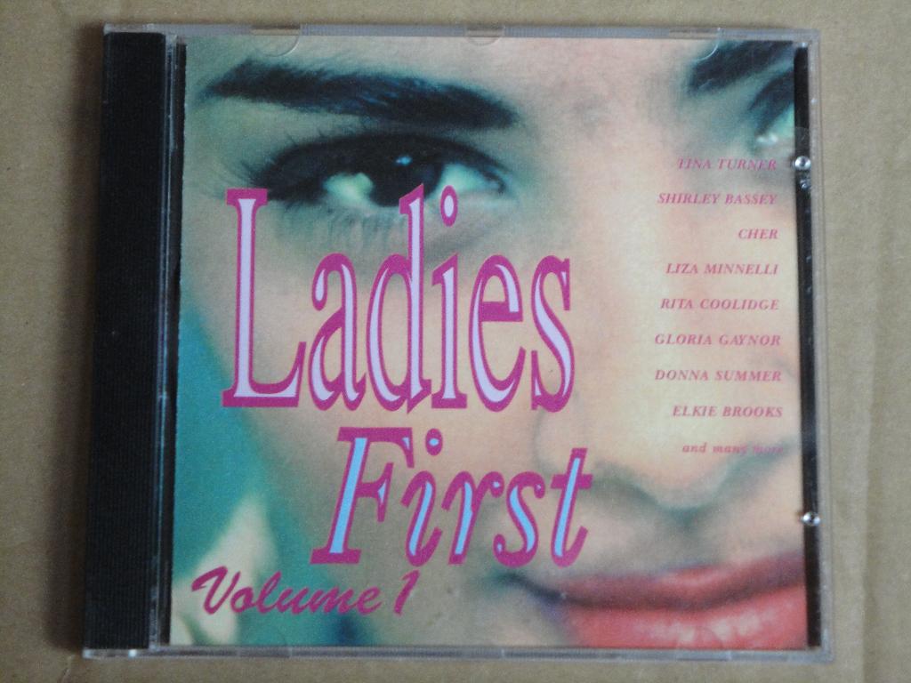CD Ladies First TINA TURNER/SHIRLEY BASSEY/GLORIA GAYNOR, Ophalen of Verzenden