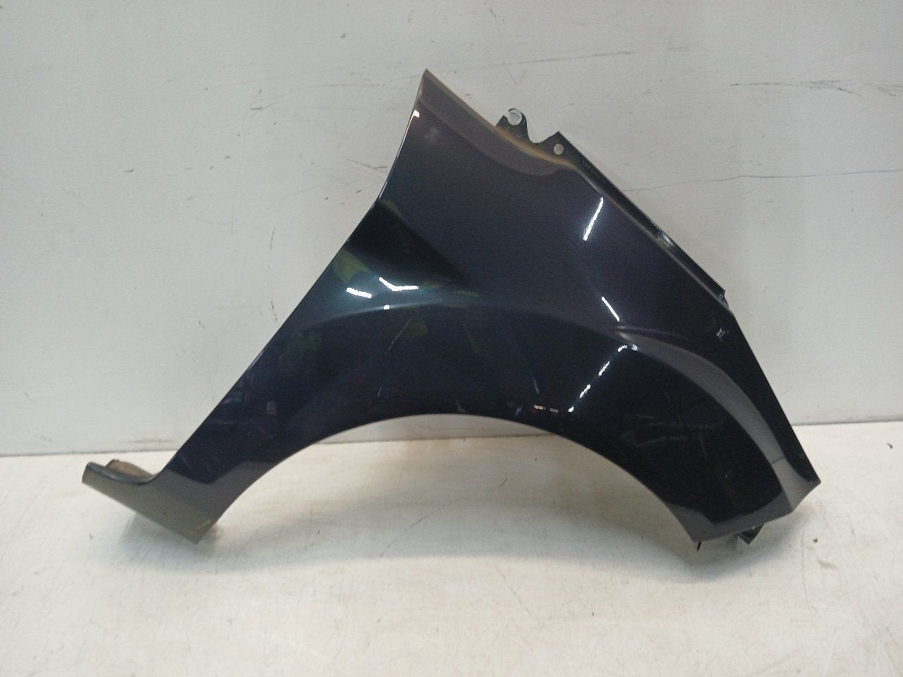 Voorscherm rechts Ford Fiesta, Onderdelen@venauto.nl, Van der Ven Autorecycling B.V., Ettenseweg 76, 4706 PB Roosendaal, The Netherlands