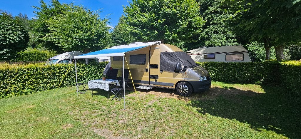 Fiat Ducato 2.3 JTD|6 mètres|climatisation de toit|lit fixe, Caravanes & Camping, Camping-cars, Fiat, Boîte manuelle, 5 à 6 mètres