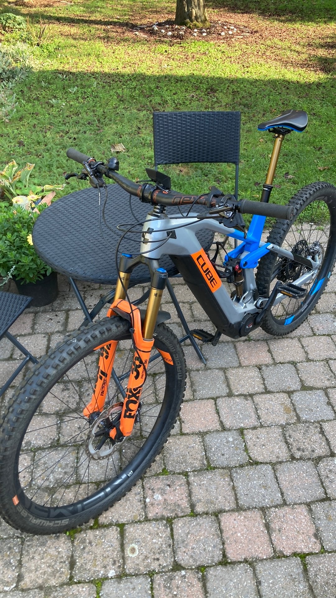 Electric Cube strereo hpc140 M in carbon, Ophalen, Zo goed als nieuw