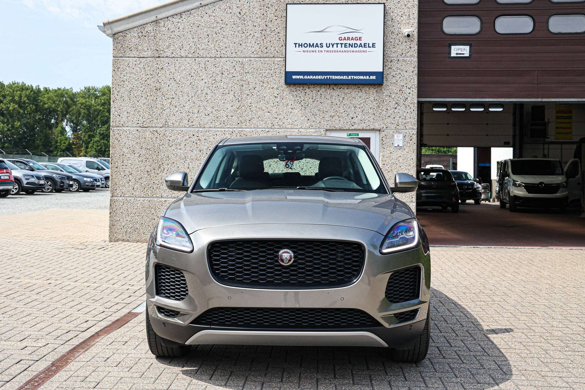 Jaguar E-Pace S-UITVOERING*AUTOMAAT*ACHTERUITRIJCAMERA*LEDER, Autos, Jaguar, Cuir, Argent ou Gris, Achat, Euro 6