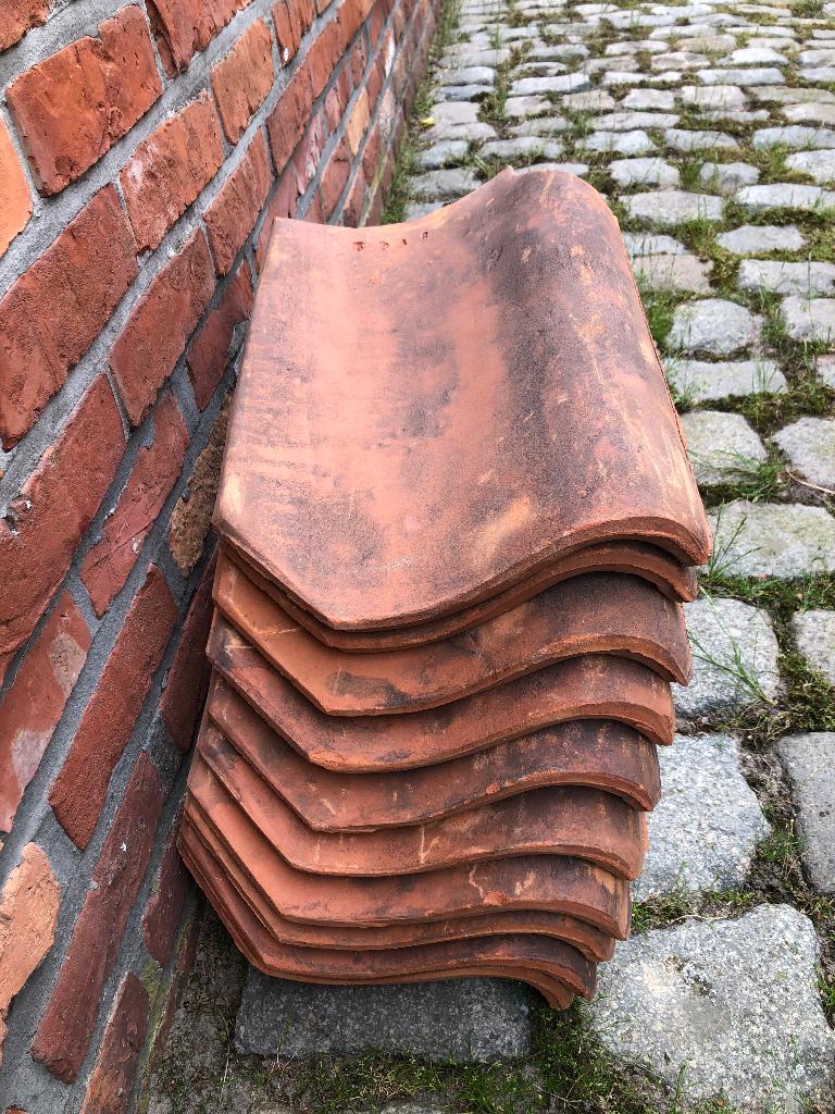 Dakpannen, Doe-het-zelf en Bouw, Dakpannen en Dakbedekking, Ophalen, Steen of Klei, Zo goed als nieuw, Dakpannen
