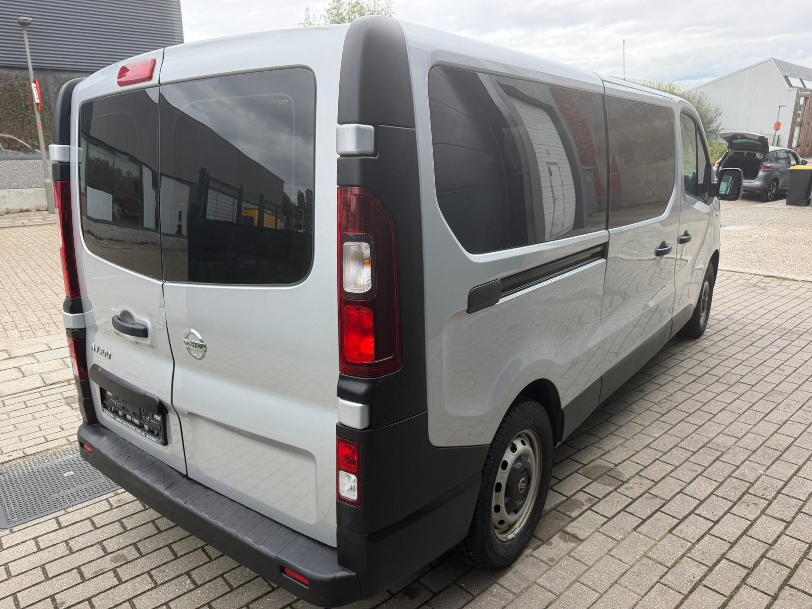 MINIBUS NISSAN NV300 9PL BJ2018 AIRCO  NAVIGATIE EURO6B FULL, Voorwielaandrijving, Testrit aan huis, 4 cilinders, 2000 kg