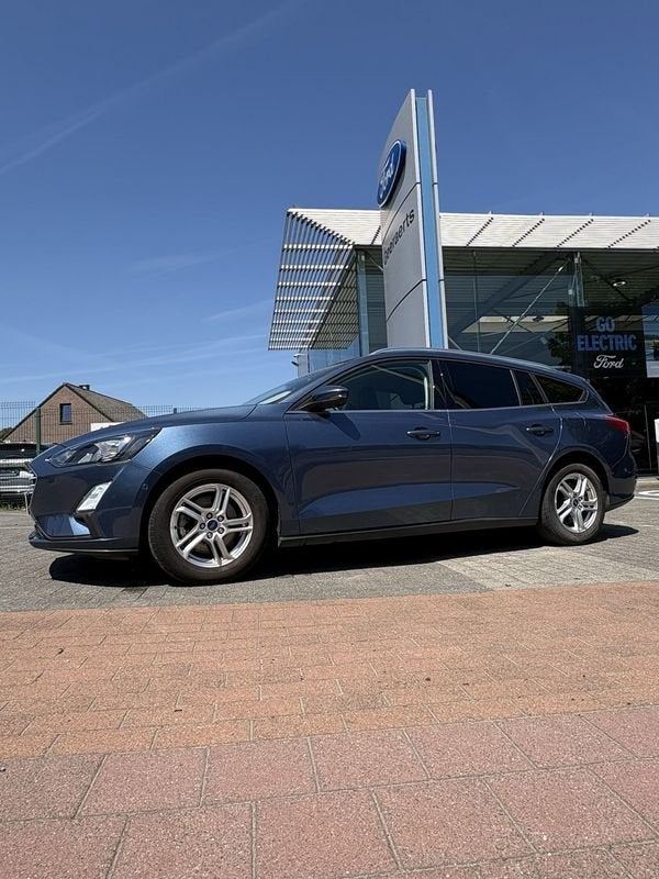 Ford Focus EcoBoost mHEV Connected, Auto's, Stof, Gebruikt, Zwart, Blauw