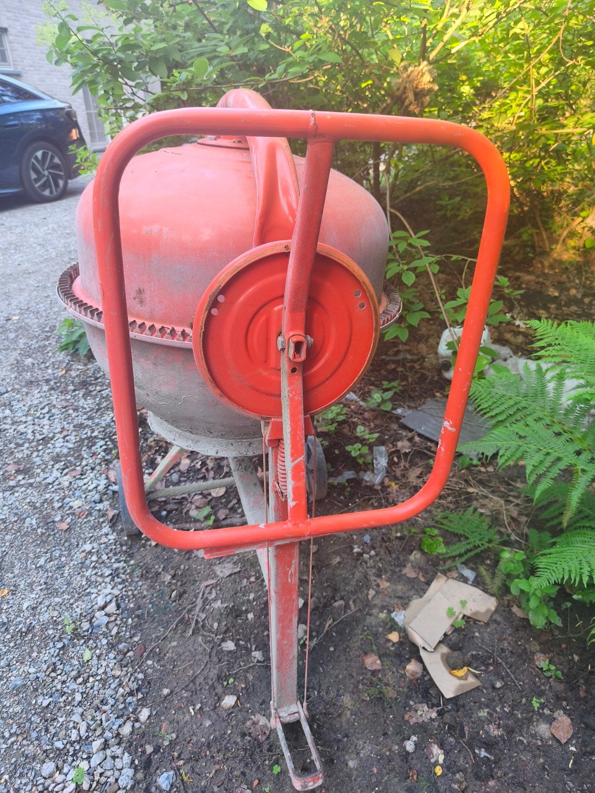 Betonmolen in uitstekende staat  elektrisch, Ophalen