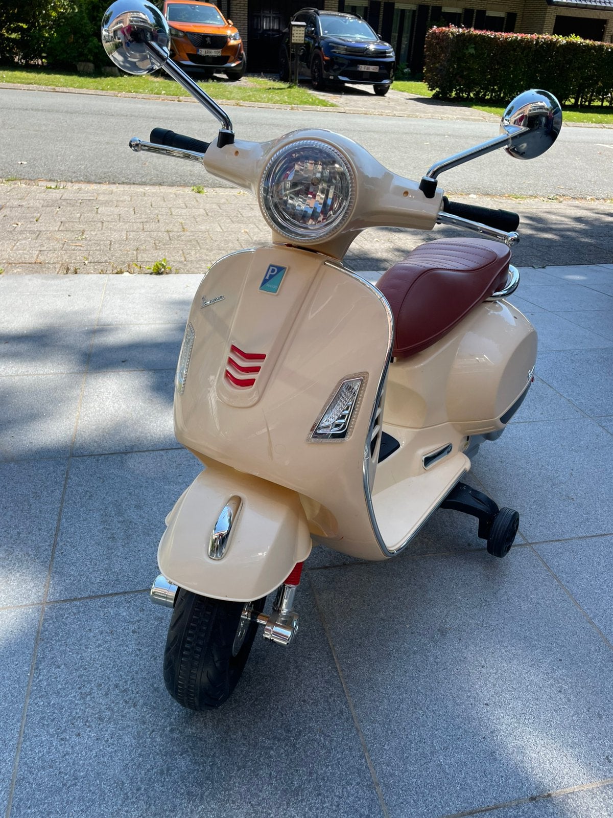 Scooter Vespa électrique beige, Enlèvement, Comme neuf