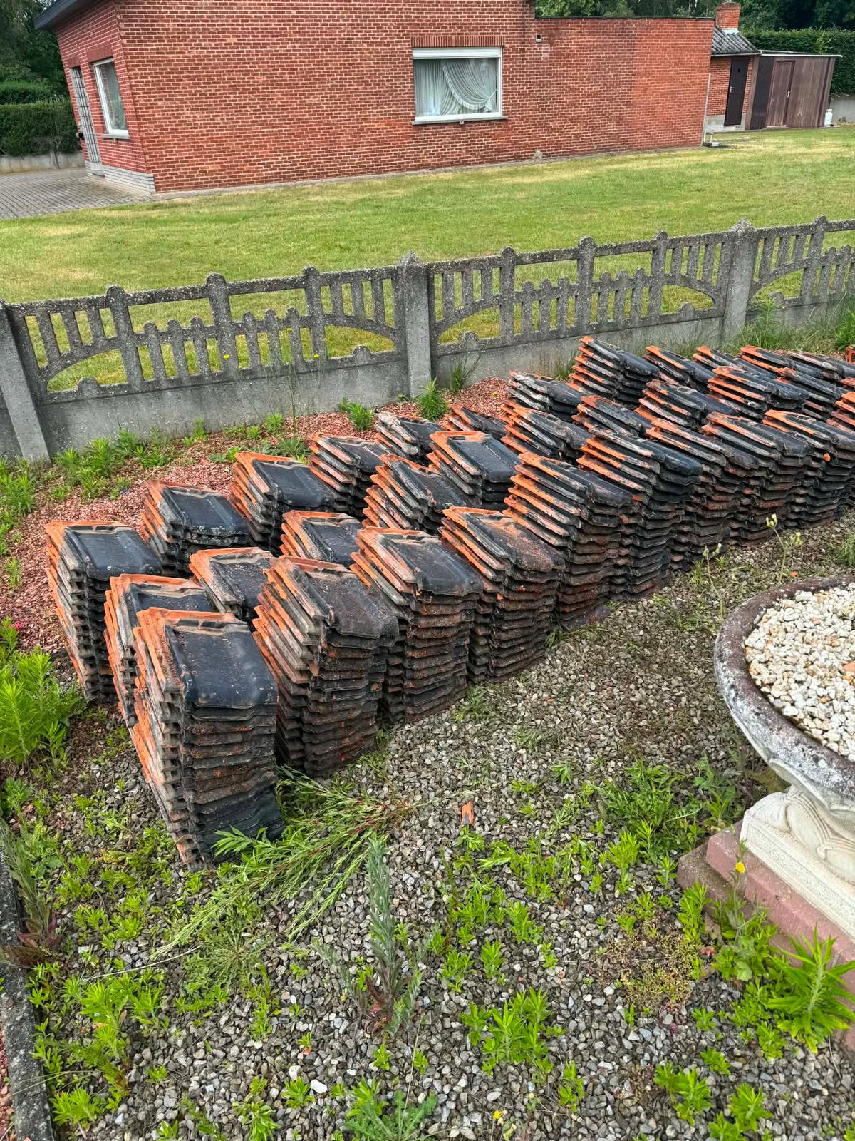 Gratis dakpannen, Doe-het-zelf en Bouw, Dakpannen en Dakbedekking, Ophalen, Zo goed als nieuw, Dakpannen