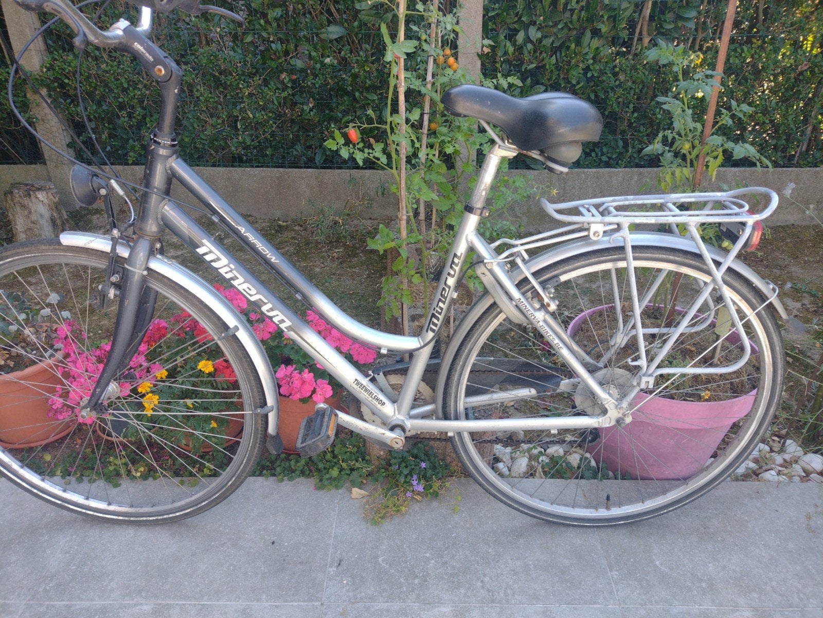 VELO MİNERVA 28"POUCES TAILLE DU CADRE 52, Enlèvement