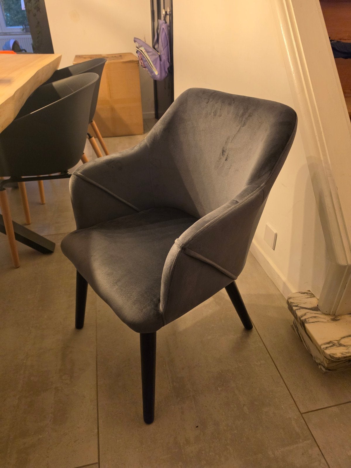 Chaises neuves 8x, Maison & Meubles, Neuf, Gris, Enlèvement, Cinq, Six Chaises ou plus