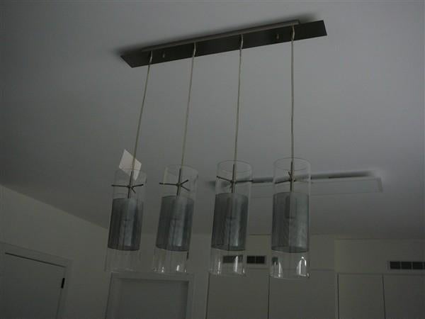 Mooie led luster, Enlèvement