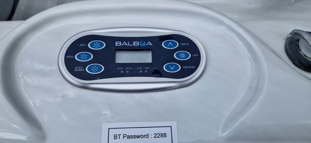 SUNSPA NAPOLI 6 person from 2020  (Pickup Only), Enlèvement