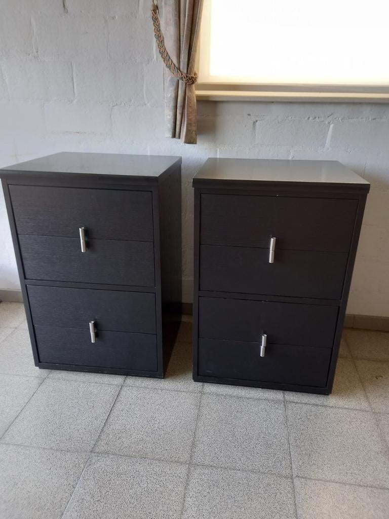 2 zwarte lade kastjes, Ophalen
