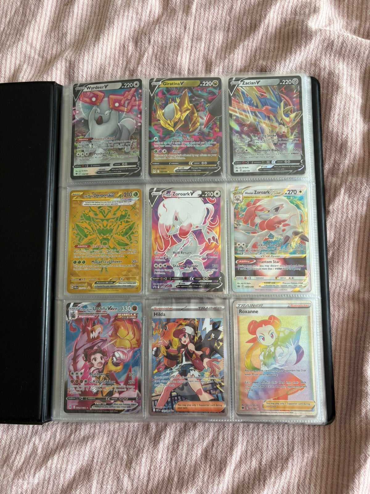 Map met pokemon kaarten + jumbo kaarten, Ophalen of Verzenden, Zo goed als nieuw