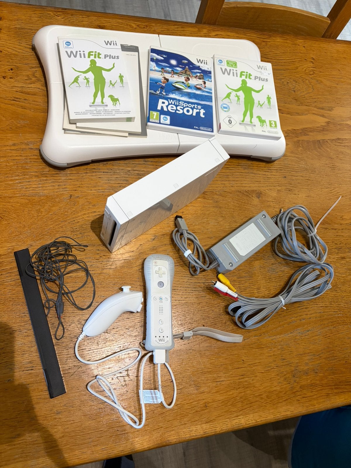 Nintendo Wii avec accessoires, Consoles de jeu & Jeux vidéo, Enlèvement, Comme neuf