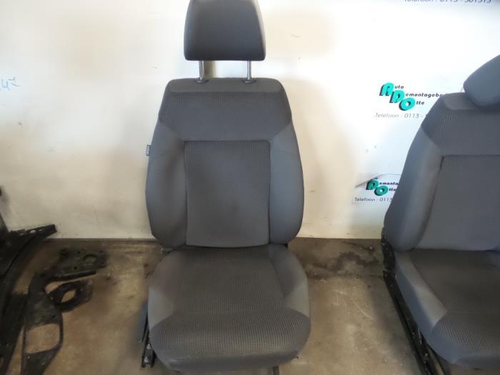 Siège droit d'un Volkswagen Polo (Polo 09-), -, 3 mois de garantie, Utilisé, -