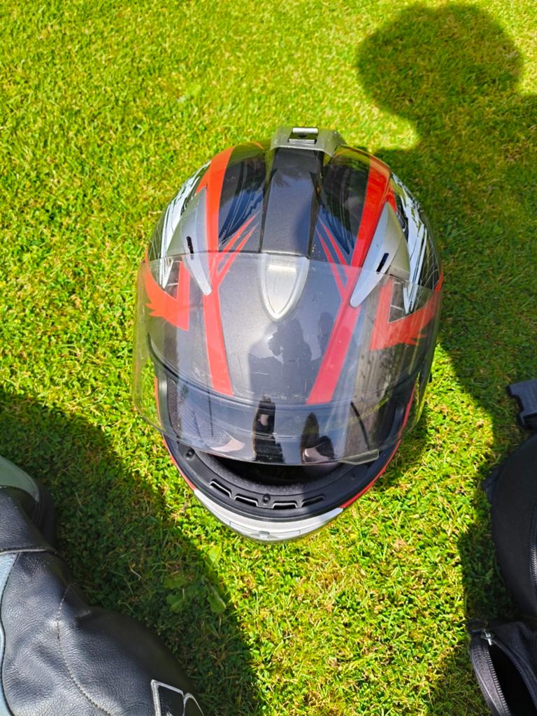 Motohelm niet mee gevallen, Motoren, Ophalen