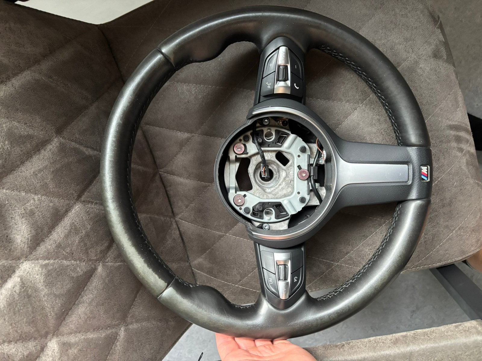M sport stuur en pook, Ophalen