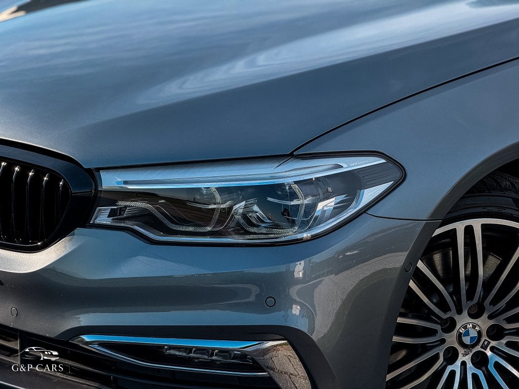 BMW 530e Luxury Line/Plug-in Hybrid/HUD/HarmanKardon/ACC/Key, Autos, Cuir, Entreprise, Entretenue par le concessionnaire, Noir