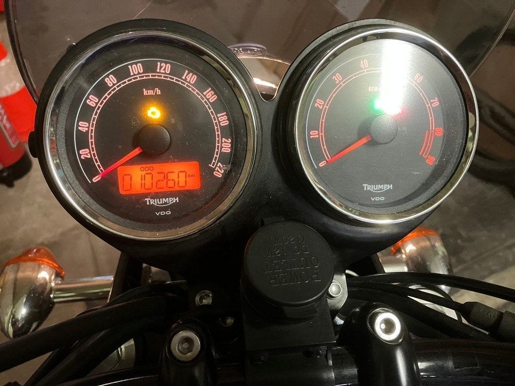 Triumph Scrambler 900, Motos, Occasion, Plus de 35 kW, 2 cylindres, Particulier