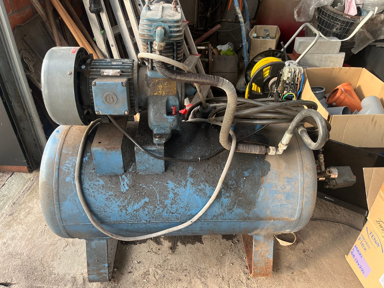 Compressor, Doe-het-zelf en Bouw, Compressors, Ophalen, Gebruikt