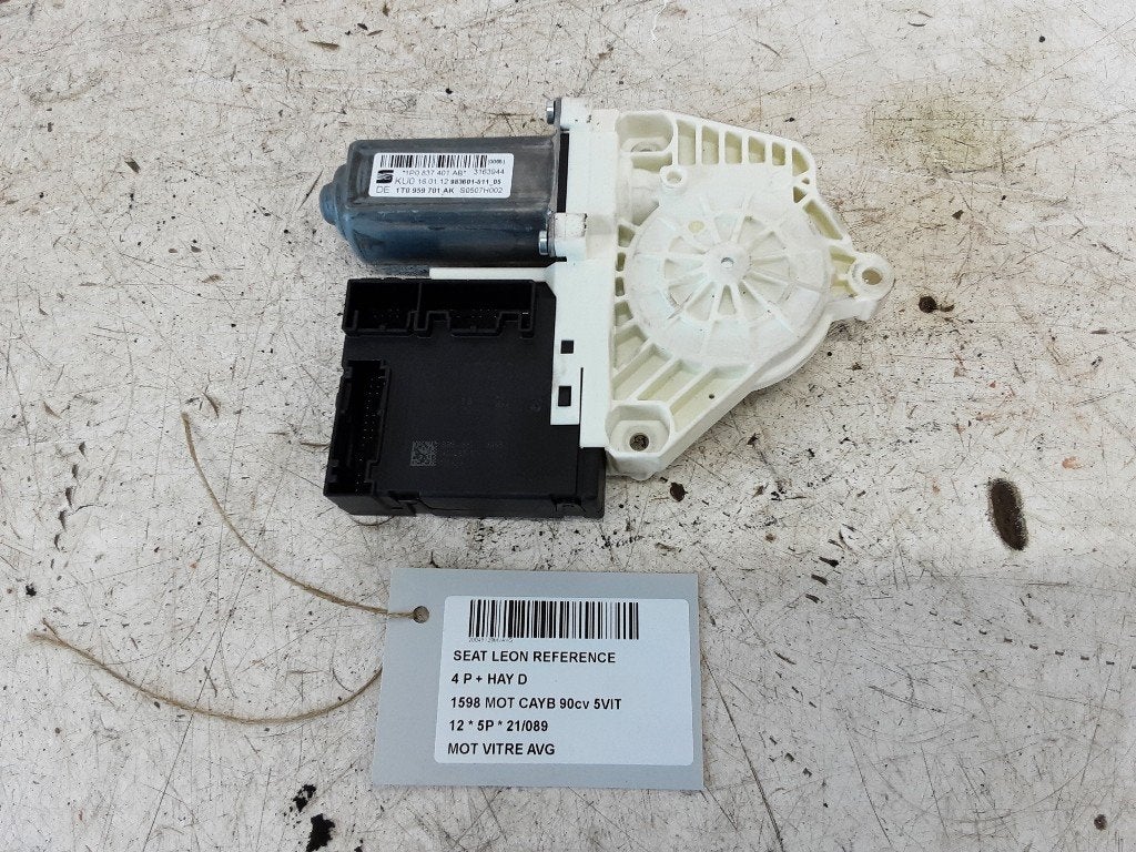 MOTEUR LEVE VITRE ELECTRIQUE AVANT GAUCHE Seat Leon (1P1), Utilisé, Avant, Seat