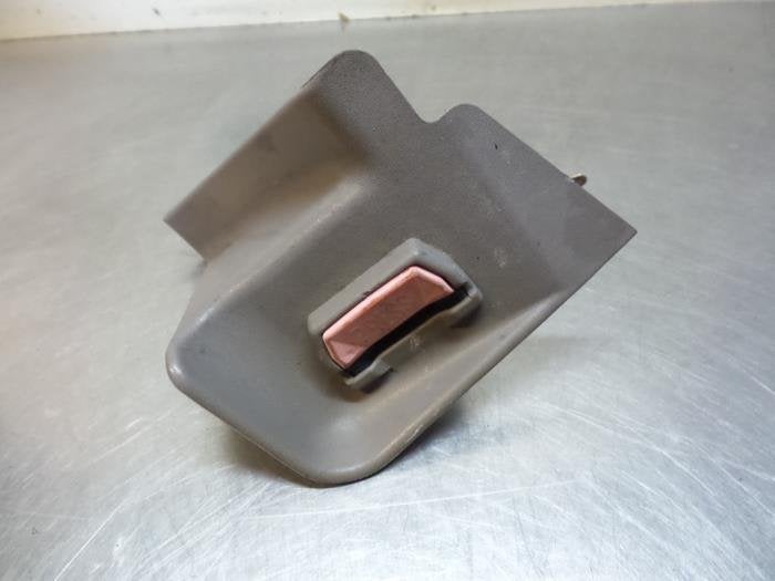 Insertion ceinture de sécurité arrière droite d'un BMW 7-, -, 3 mois de garantie, Utilisé, -