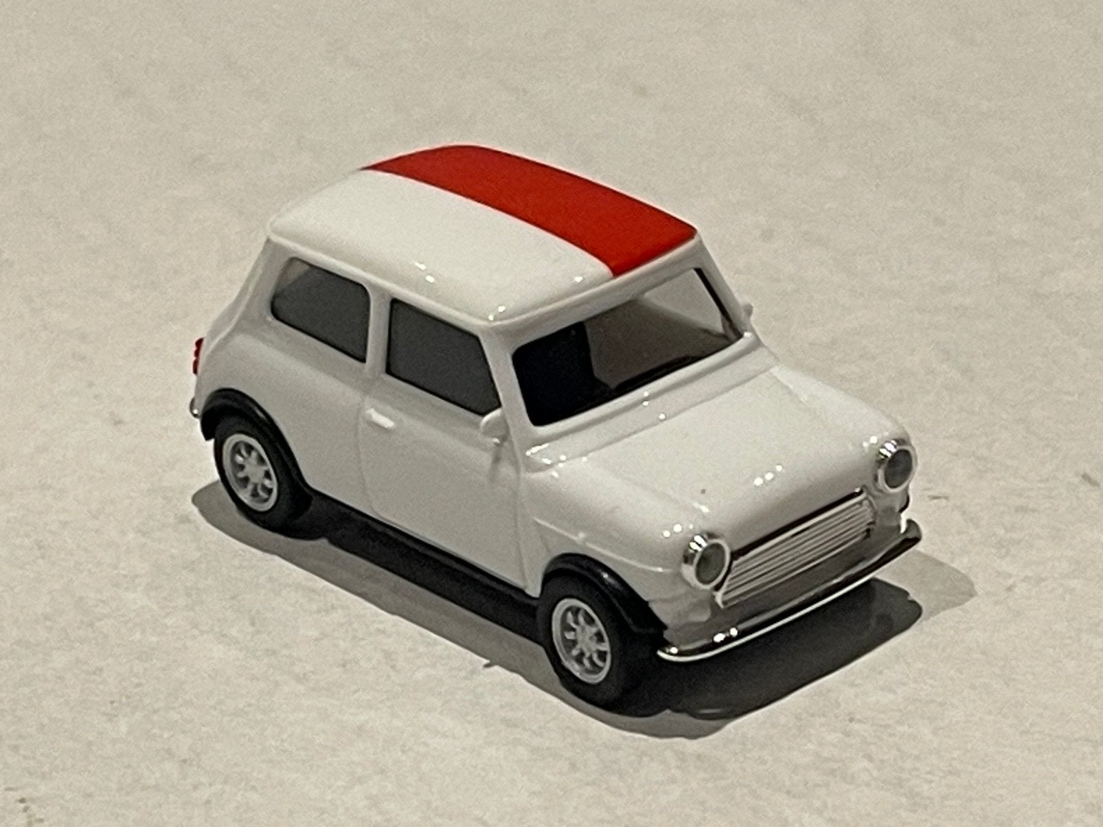 Herpa MINI COOPER met Poolse vlag 1:87, Hobby & Loisirs créatifs, Voitures miniatures | 1:87, Enlèvement ou Envoi, Comme neuf
