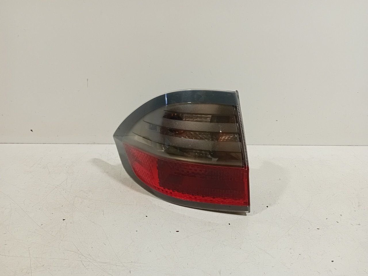 Achterlicht links buiten Ford S-Max, Onderdelen@venauto.nl, Van der Ven Autorecycling B.V., Gebruikt, Ettenseweg 76, 4706 PB Roosendaal, The Netherlands