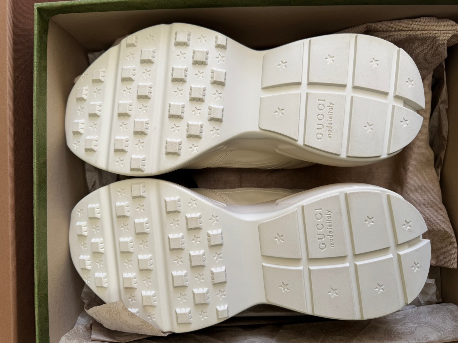 Gucci Rhyton sneakers plinternieuw maat 42,5, Kleding | Heren, Schoenen, Overige kleuren, Nieuw, Ophalen of Verzenden, Sneakers