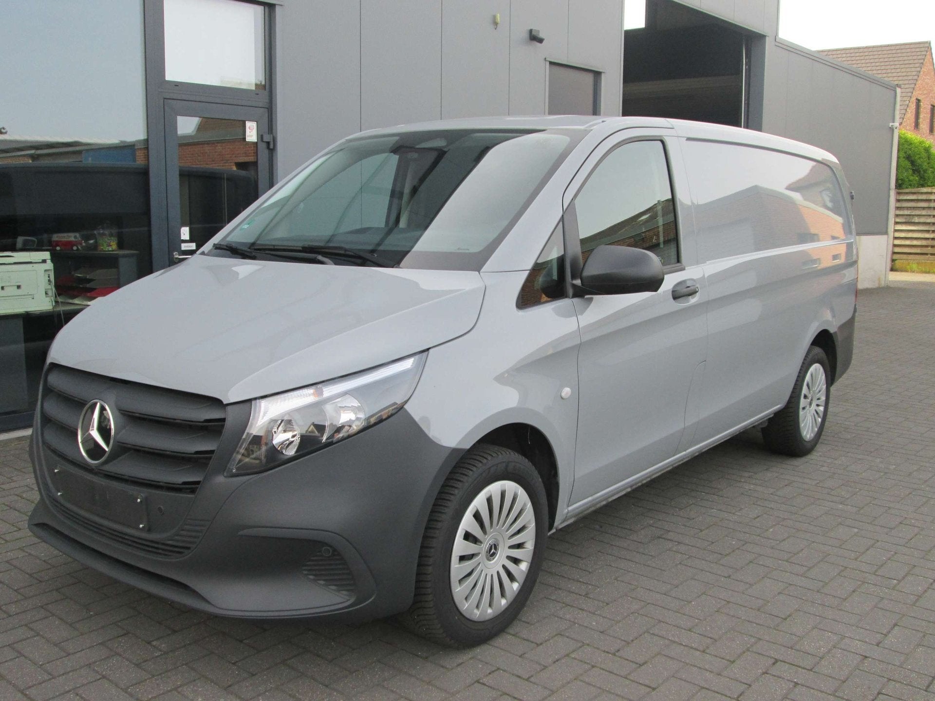 Mercedes-Benz Vito 116 CDI L2 H1, Auto's, Mercedes-Benz, Automaat, 4 deurs, Stof, Gebruikt