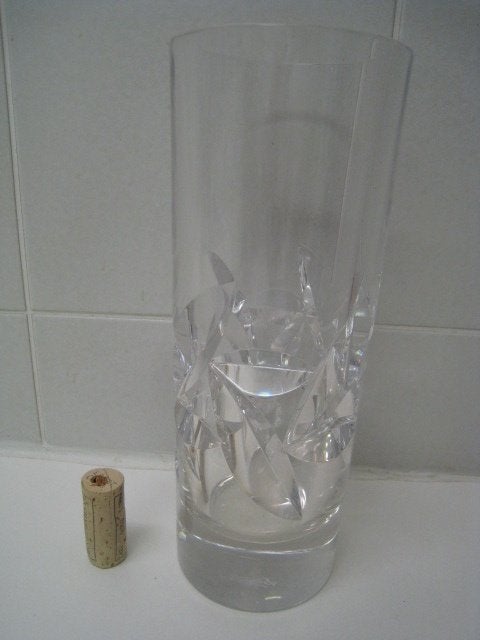 Vaas in geslepen glas met dikke bodem en rand, Ophalen