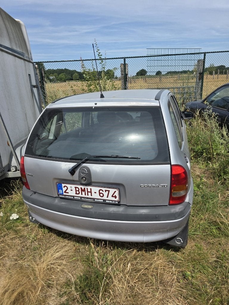 Opel Corsa 2000 Diesel 1,5 L, Autos, Argent ou Gris, Achat, Boîte manuelle, 5 portes