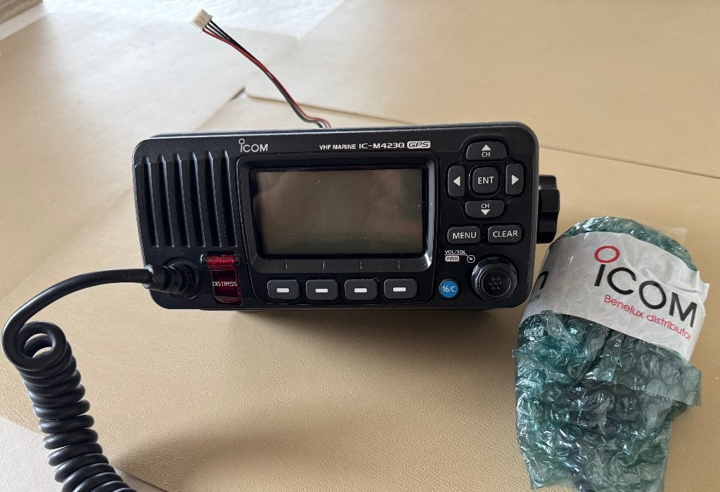 Radio VHF Icom IC-M423G Radio VHF avec GPS, Télécoms, Émetteurs & Récepteurs, Enlèvement ou Envoi, Comme neuf, Émetteur et Récepteur