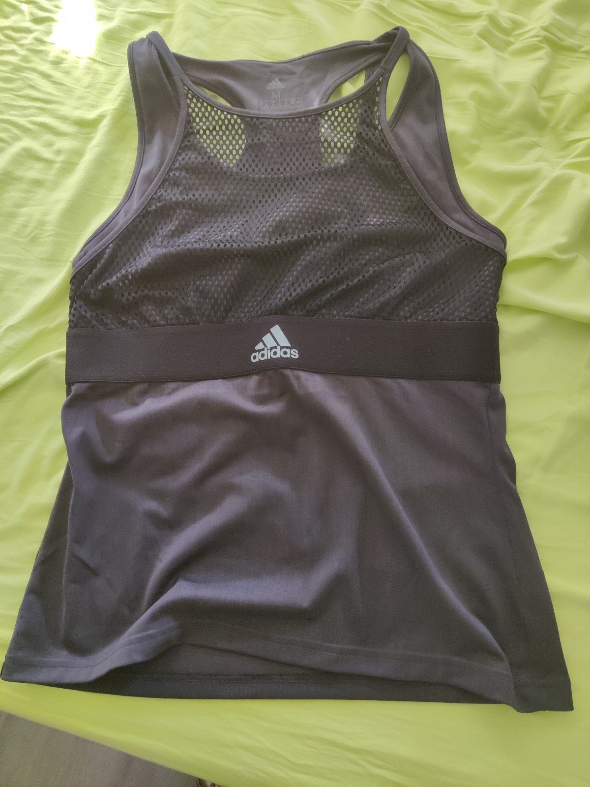 zwart Adidas top met ingewerkte versteviging bh maat M, Adidas, Zwart, Zo goed als nieuw, Racketsport