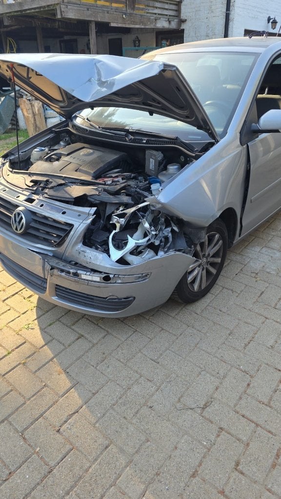 Vw Polo 1.2i - Alleen voor onderdelen, https://public.car-pass.be/vhr/5ea3cbd5-592e-42ea-a5e0-b1c835c2a6f5, Elektrische ramen