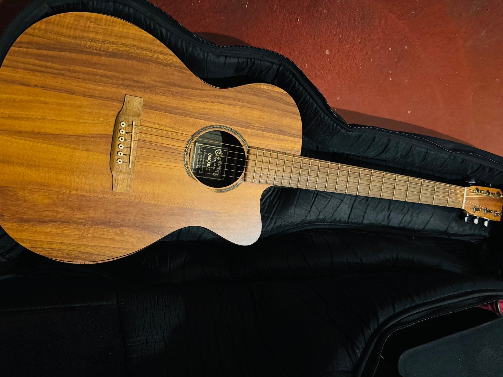 Guitare martin electro acoustique, Muziek en Instrumenten, Snaarinstrumenten | Gitaren | Akoestisch, Ophalen, Zo goed als nieuw