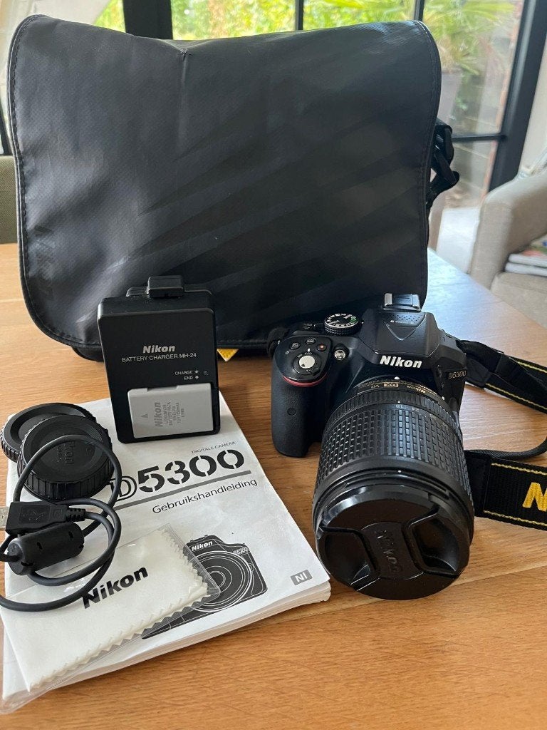 NIKON D5300 Spiegelreflexcamera - 18-140mm VR, TV, Hi-fi & Vidéo, Appareils photo numériques, Enlèvement, Comme neuf, Reflex miroir
