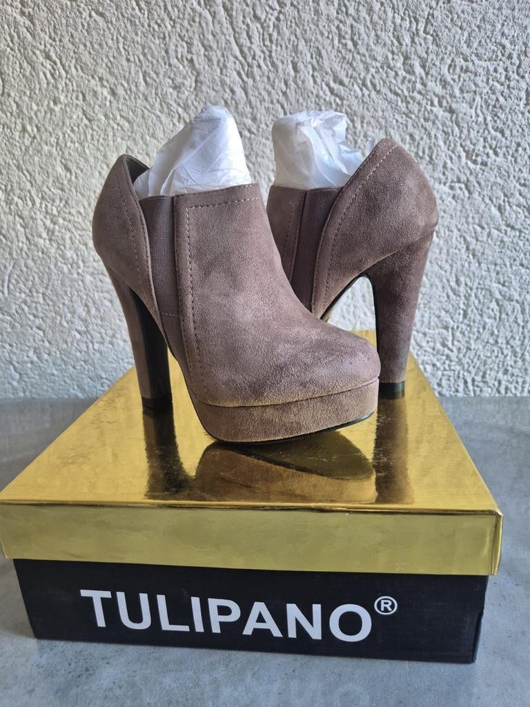 Lot de chaussures à talons pour femmes à partir de 20 paires, Enlèvement