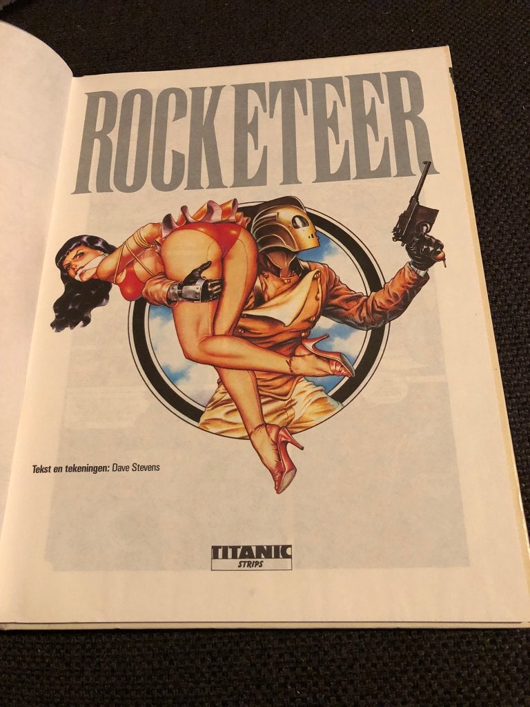 Strip Rocketeer - Dave Stevens *Titanic Strips*, Boeken, Stripverhalen, Dave Stevens, Eén stripboek, Ophalen of Verzenden, Zo goed als nieuw