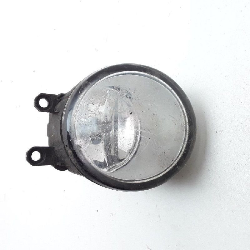 ANTI BROUILLARD AVANT DROIT Toyota Corolla (E15), Dhr. M. Roggen, Toyota, Stadsweg 37 37
9917 PV  WIRDUM GR., NL, Utilisé