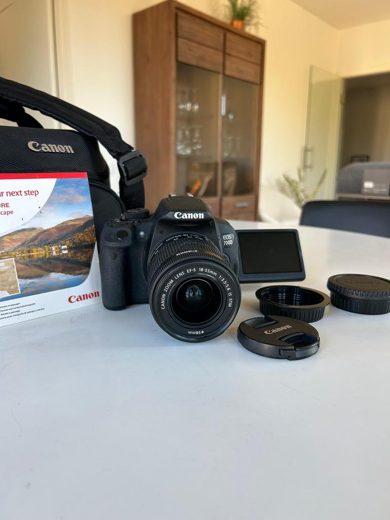Canon EOS 700D + lens + accessoires, Audio, Tv en Foto, Fotocamera's Digitaal, Zo goed als nieuw, Canon, Ophalen