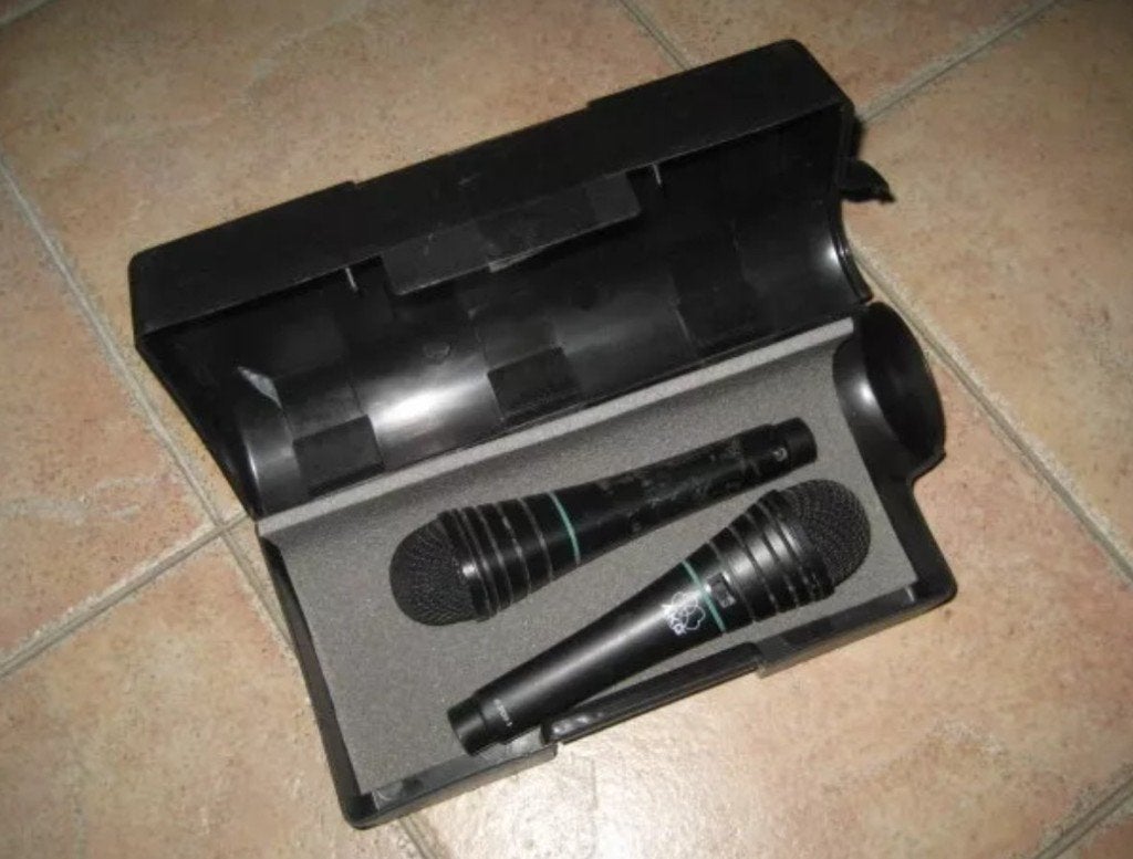2 AKG 3700S dynamische microfoons, Musique & Instruments, Microphones, Enlèvement ou Envoi, Comme neuf, Micro chant, Sans fil