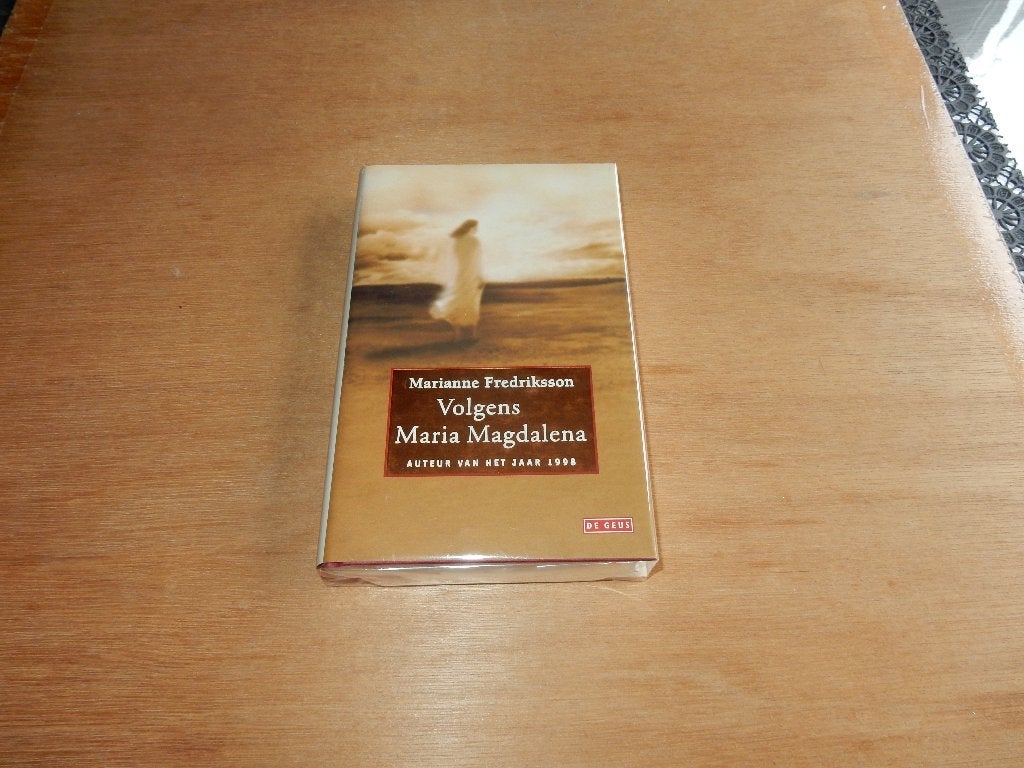 nr.253 - Roman: Volgens Maria Magdalena, Ophalen of Verzenden, Zo goed als nieuw