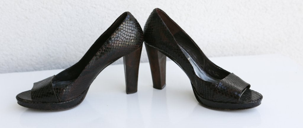 Jolis escarpins ouverts en cuir brun T38, Enlèvement ou Envoi, Escarpins, Comme neuf, Brun