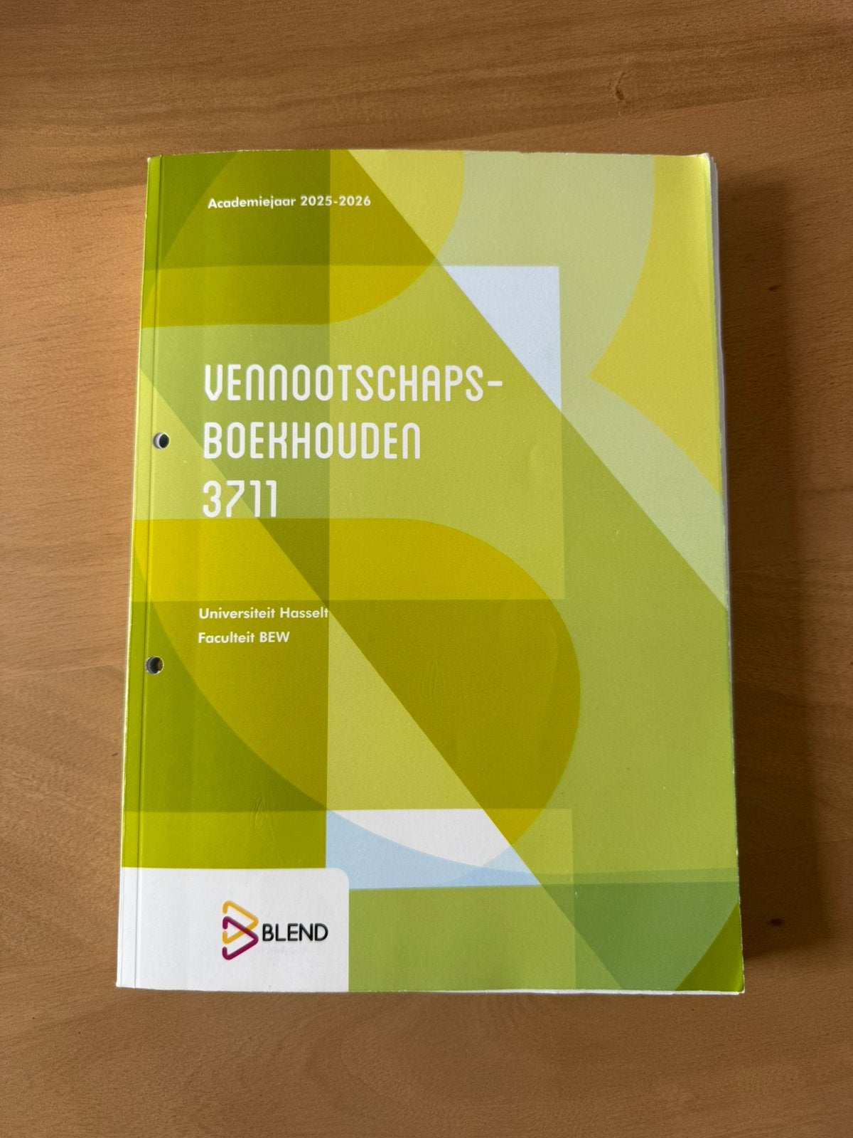 Vennootschapsboekhouden 3711 - Blend 2025-2026, Ophalen of Verzenden, Gamma, Gelezen, Hoger Onderwijs